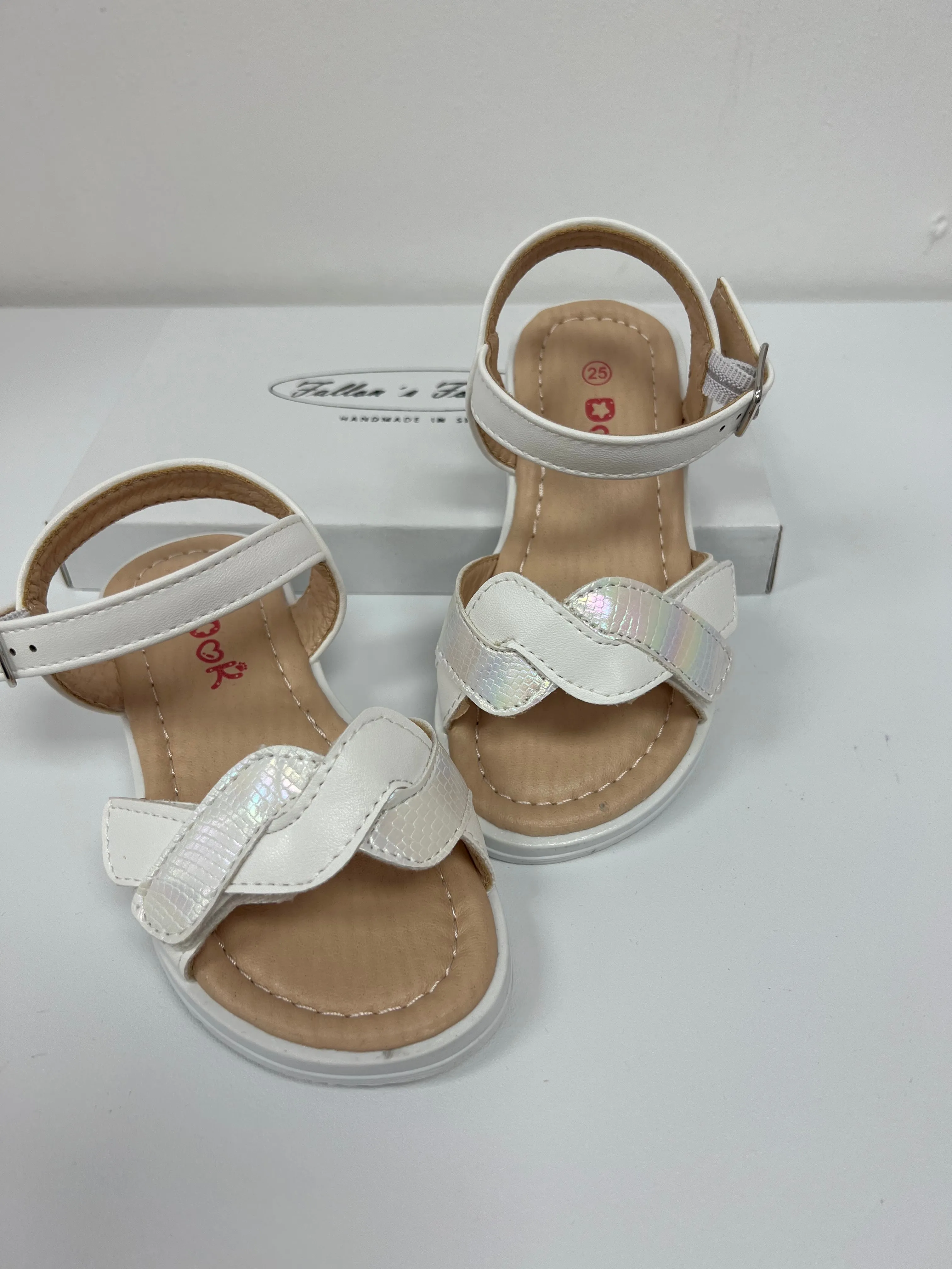 FH08L White Sandal