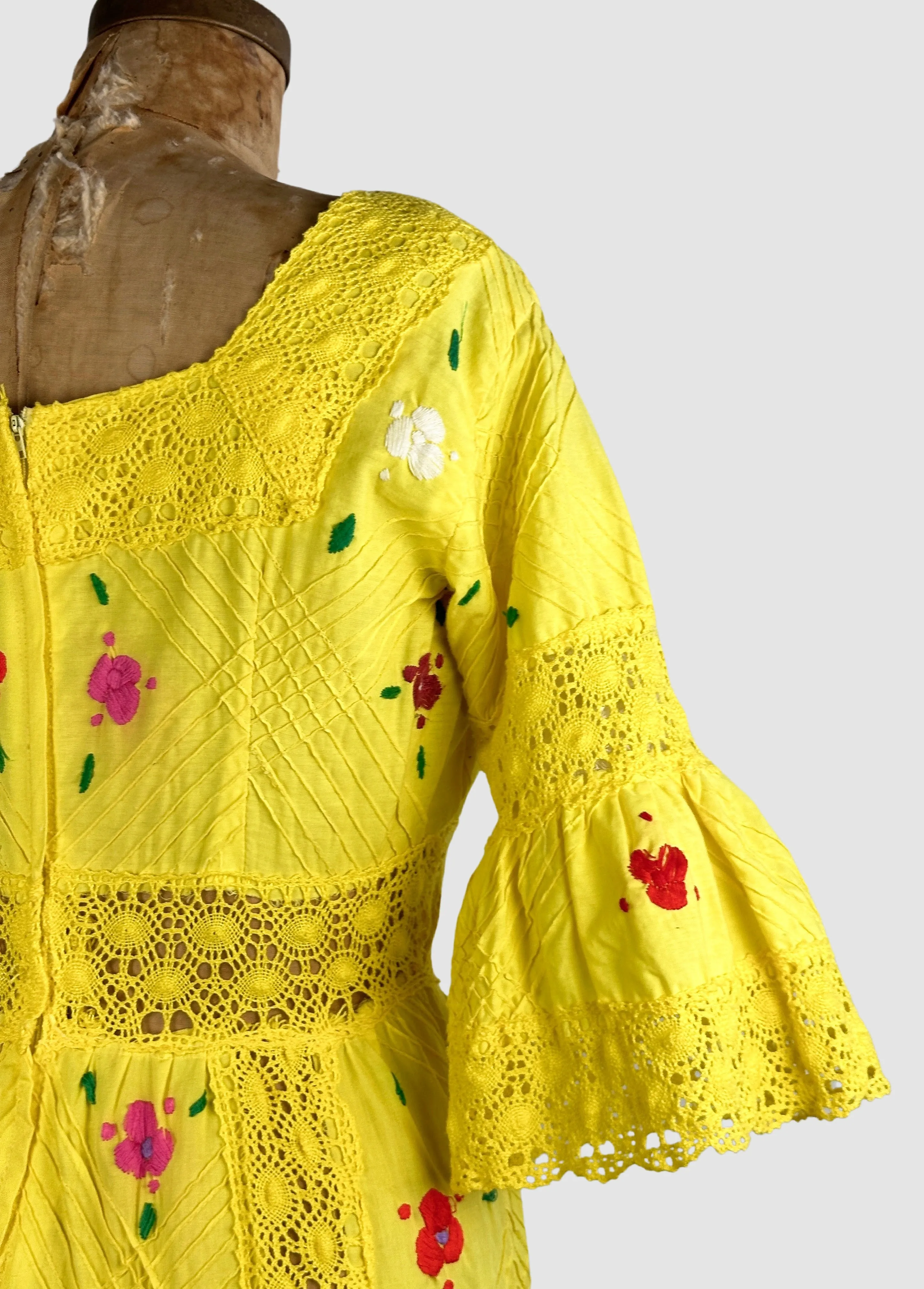 HELLO YELLOW 70s Mexican Oaxacan Embroidered Dress • Medium