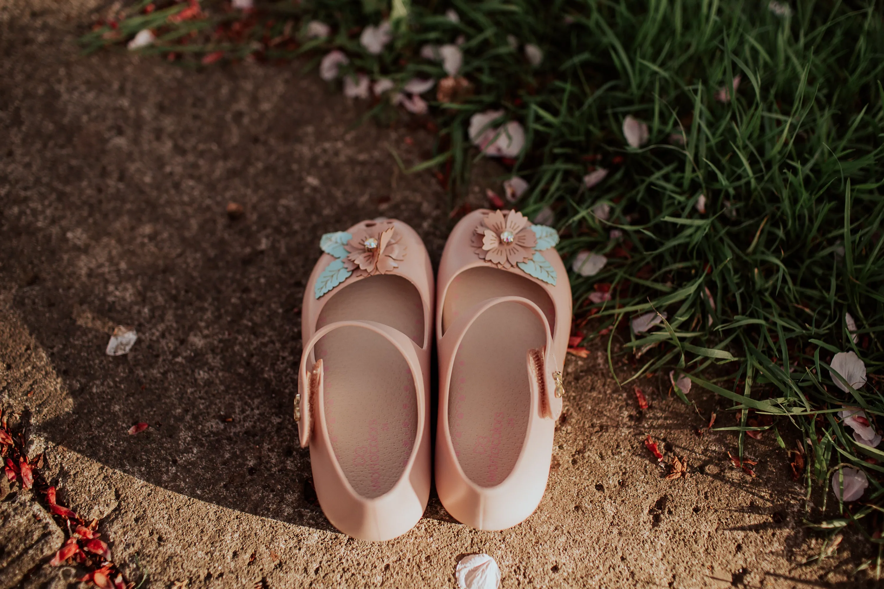 Little Girls Gel Peeptoe Shoes in Pink