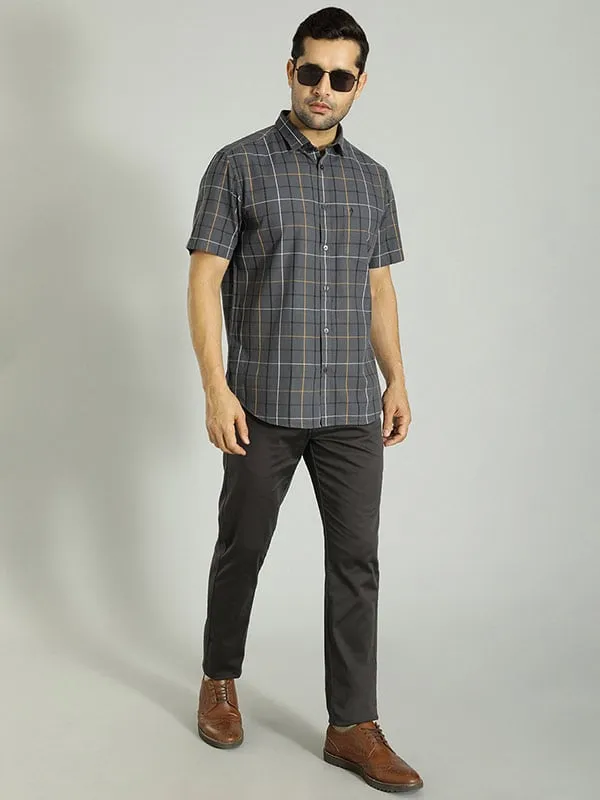 Men Checked Half Sleeve Cotton Shirt